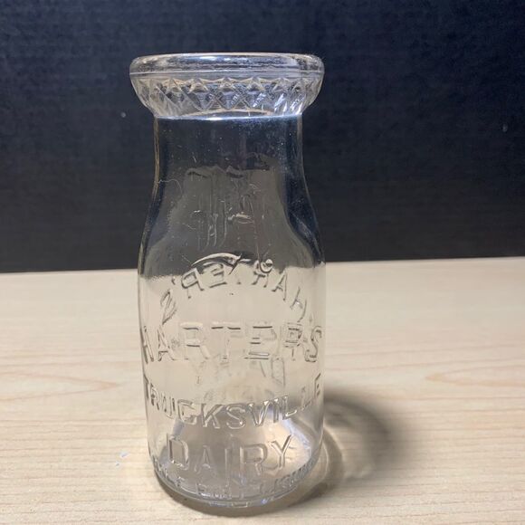Harters Dairy Half Pint Milk Bottle - Picture 1 of 3